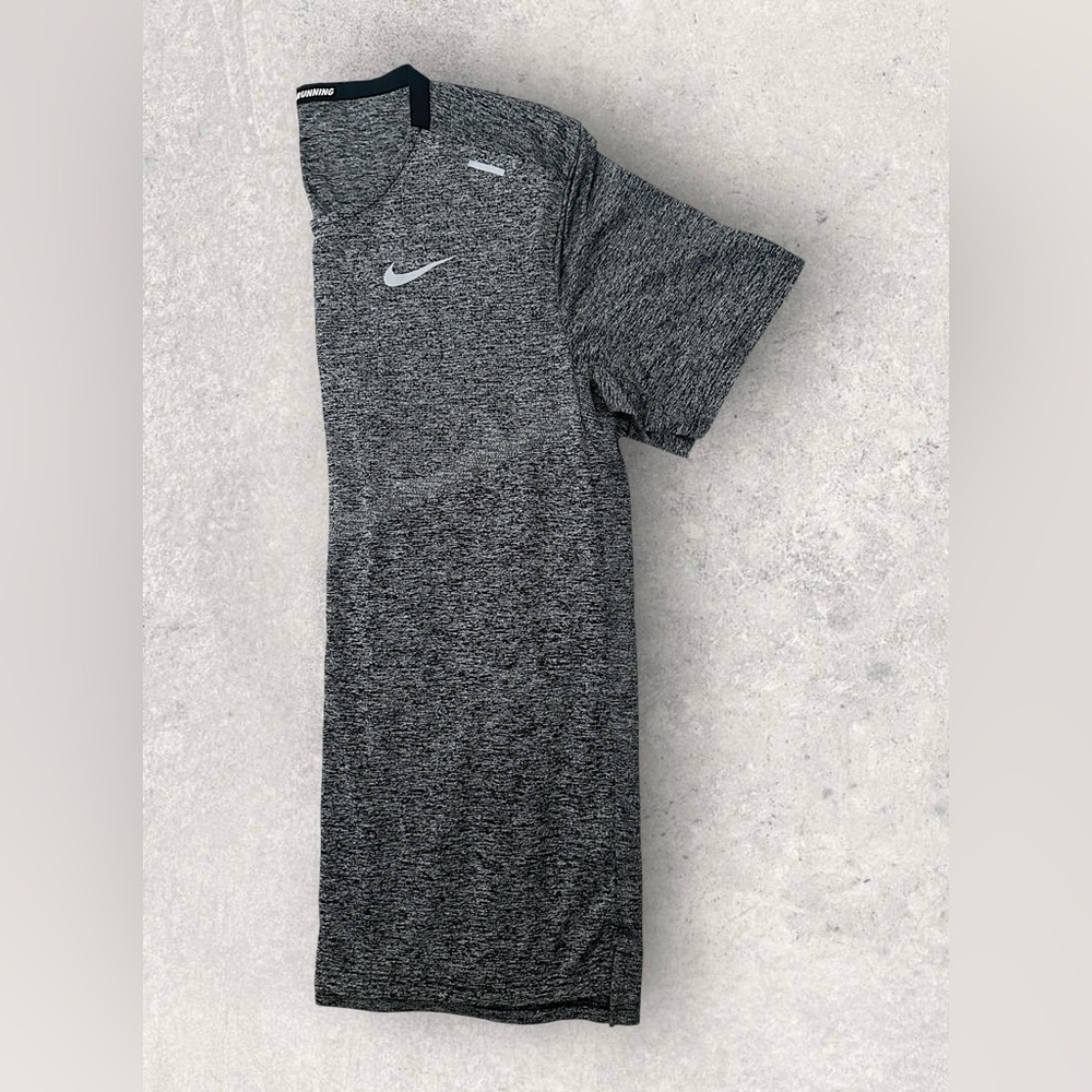 Nike Running Dri-Fit Tee - Picture 6 of 6